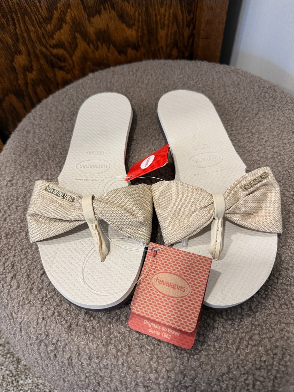 Havaianas Women's Beige Bow Slide Sandals with Light Cream Footbed